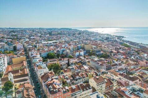 Bright &amp; Elegant T2 Flat, Terrace &amp; Views, Lapa