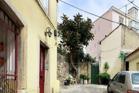 Charming Building, Estrela