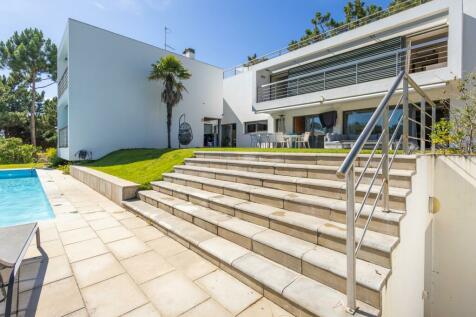 Magnificent 5-Suite Villa in Tróia, with Pool