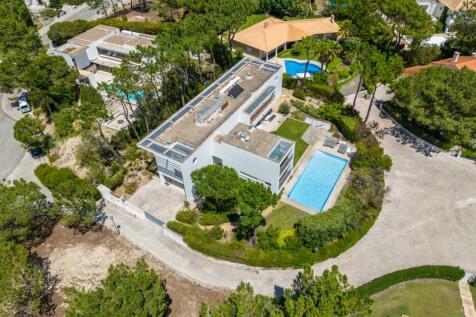 Magnificent 5-Suite Villa in Tróia, with Pool