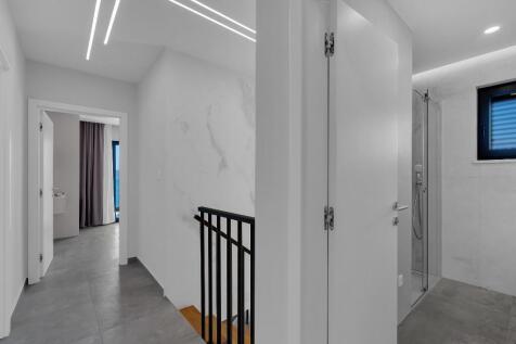 Property Image 111