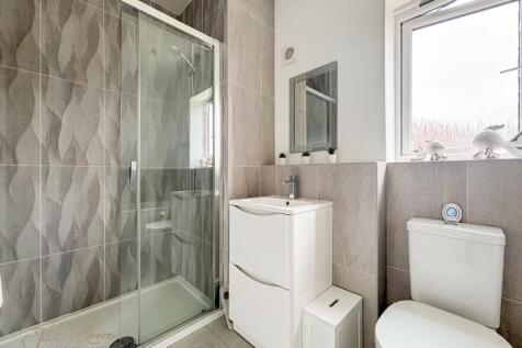 Famliy Bathroom