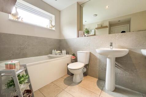 Master En-Suite