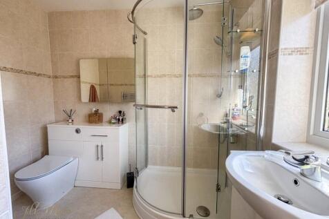 Master En-Suite