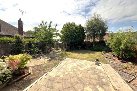 Patio &#43; rear garden