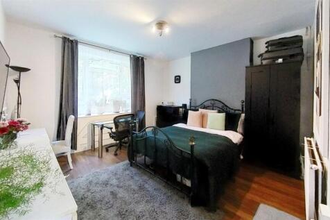 Evans-House-Bedroom.jpg