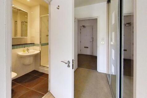 Chi-Apartments-Bathroom(1).jpg