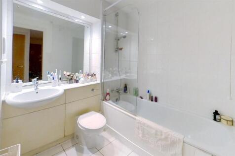 Banner-Street-EC1Y-Bathroom(1).jpg