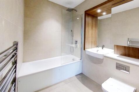 Greenview-Court-Bathroom.jpg