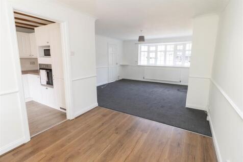 Lounge Dining Area