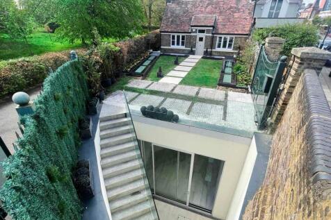 Garden/Basement