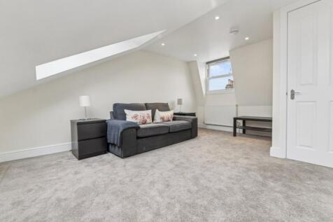 Bedroom/ Reception