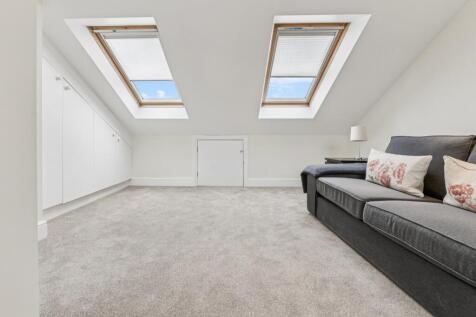 Bedroom/ Reception