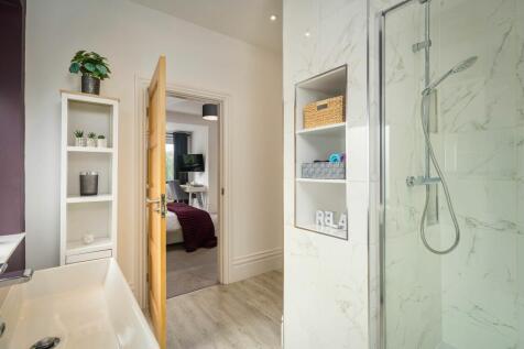 Jack &amp; Jill bathroom