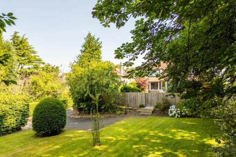 Front parking area &amp; garden