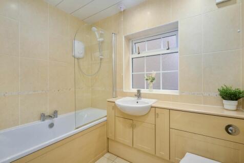 Main family bathroom 