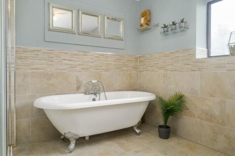 Main family bathroom