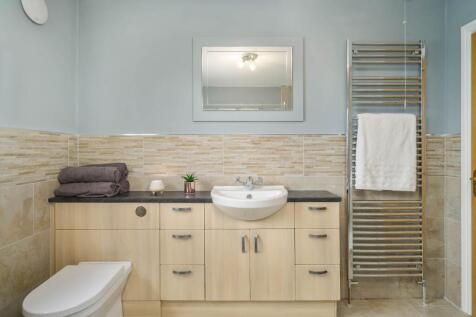 Main family bathroom