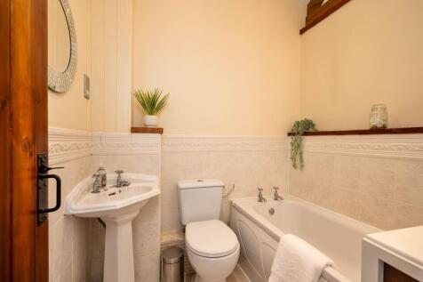 Main family bathroom 