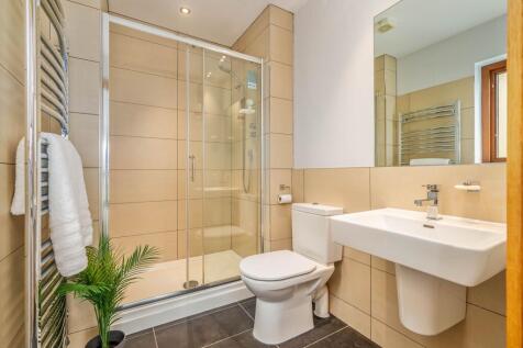 Bedroom two en suite 