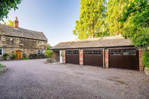 Triple garage 