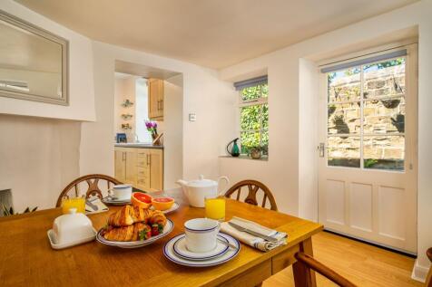 Breakfast room