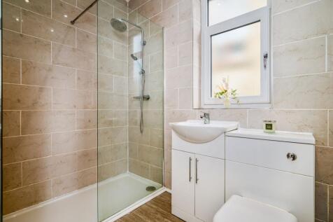 Bedroom two en-suite