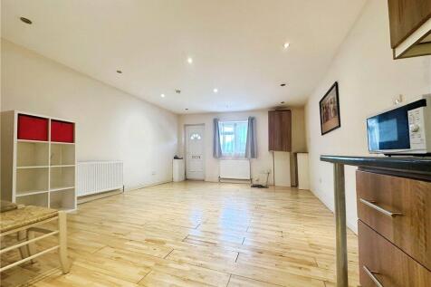 Studio Room