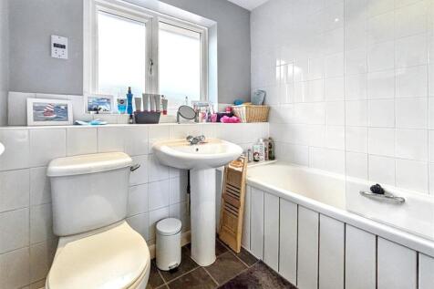 Bathroom.jpg