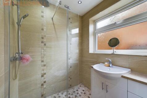 Bathroom 2.jpg