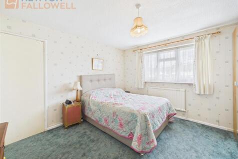 Bedroom 2a.jpg