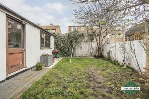 24   Manning Road -017.jpg