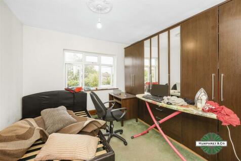 2   Overton Drive -002.JPG