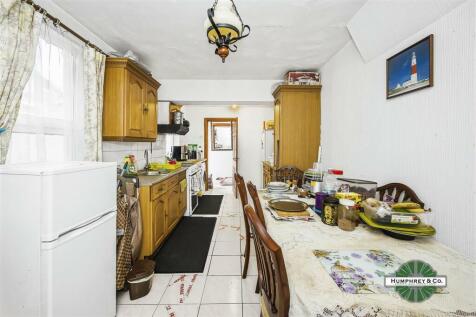 8 Farmilo Road -009.JPG