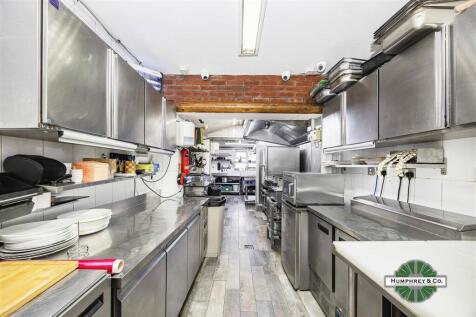 285   High Road -004.jpg