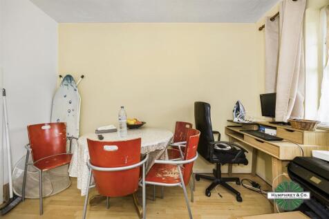 102  Camberlain Place -007-4550.jpg