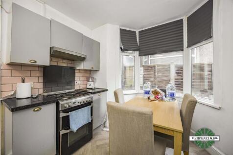 141 Wanstead Park Road -013.JPG