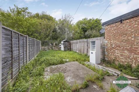 141 Wanstead Park Road -006.JPG