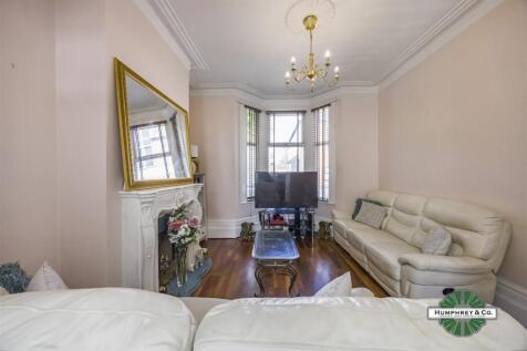 6 Gloucester Road -009.JPG