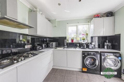 6 Gloucester Road -016.JPG