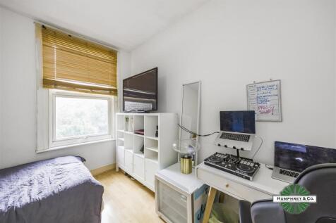 6 Gloucester Road -005.JPG