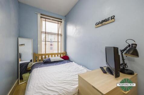 6 Gloucester Road -001.JPG