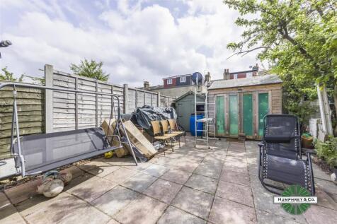6 Gloucester Road -019.JPG