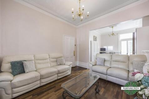6 Gloucester Road -012.JPG