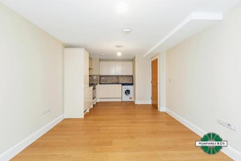New Build 1 Bed Flat in popular all new &#39;Shannon C