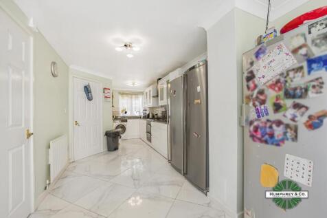 Four Bedroom Town House for Rent