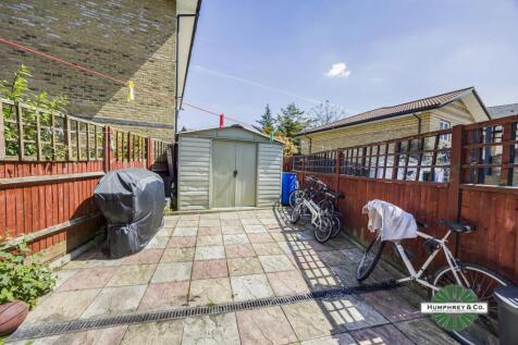 Four Bedroom Town House for Rent