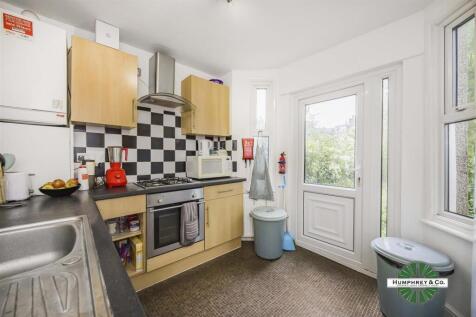 47 Folkestone Road -005.jpg