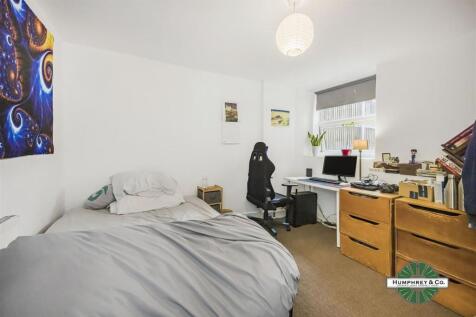 47 Folkestone Road -009.jpg