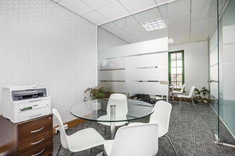 Unit 13 Bourne Court -001.jpg
